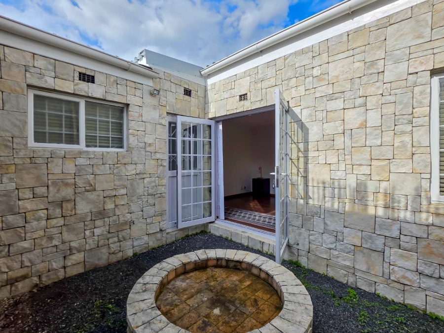 To Let 2 Bedroom Property for Rent in Gardens Western Cape